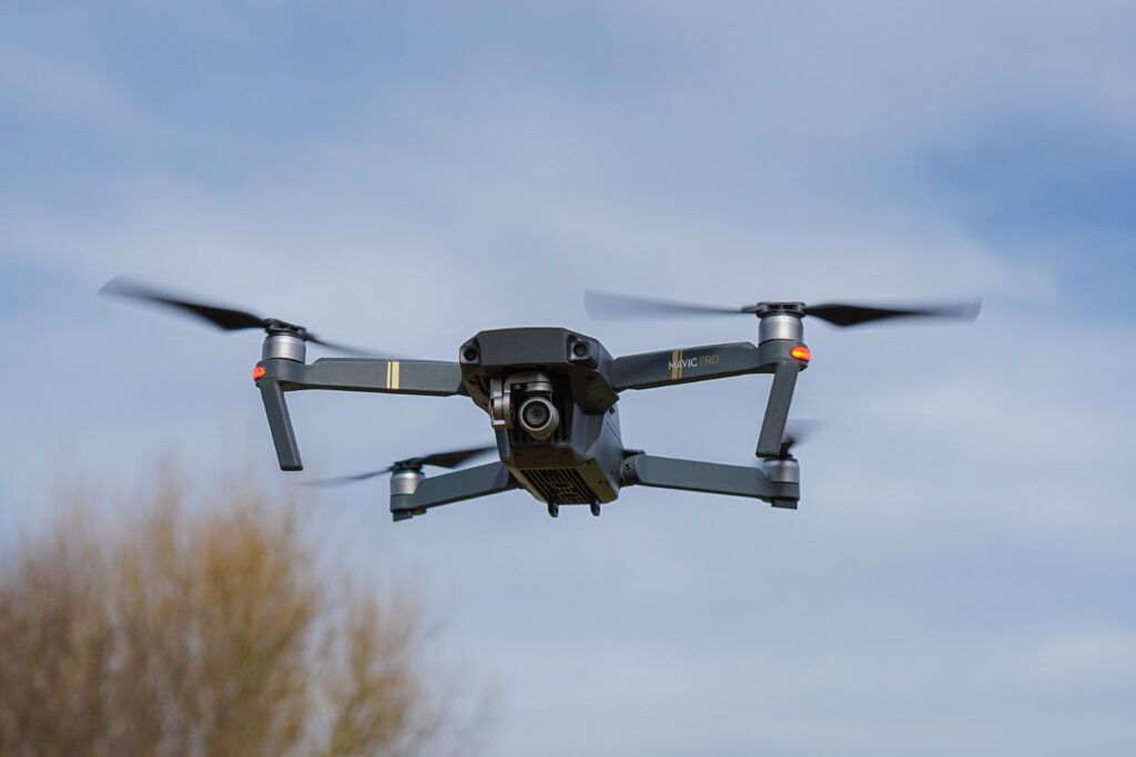 Drone DJI Mavic Pro em voo