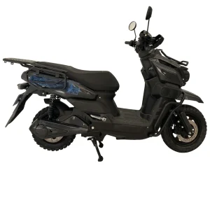 Scooter elétrica TANK preta, vista lateral